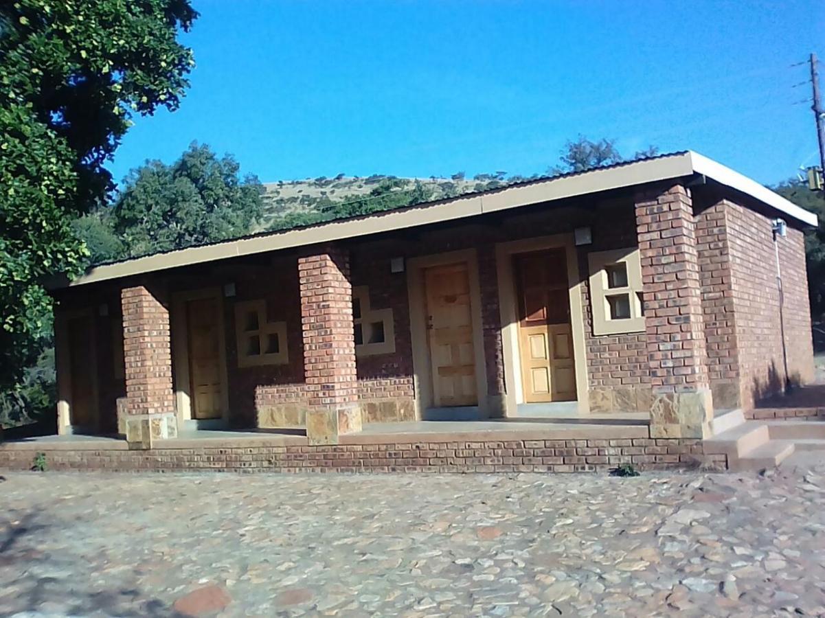 Montanique Lodge Buffelspoort Exterior foto