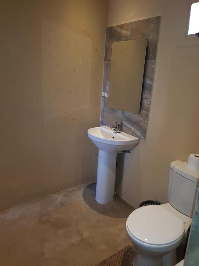 Montanique Lodge Buffelspoort Zimmer foto