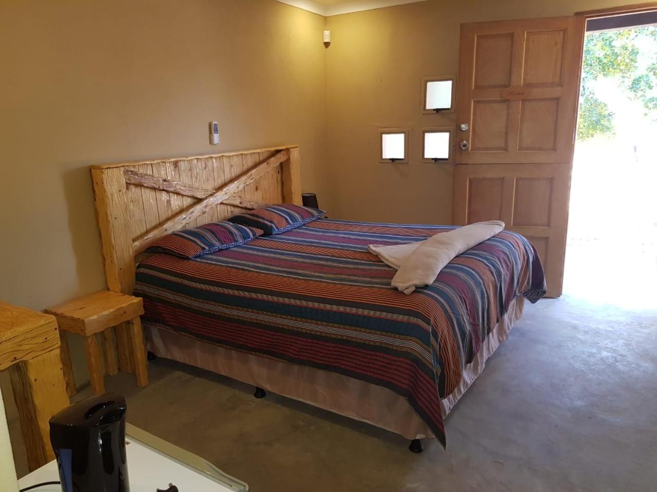 Montanique Lodge Buffelspoort Zimmer foto